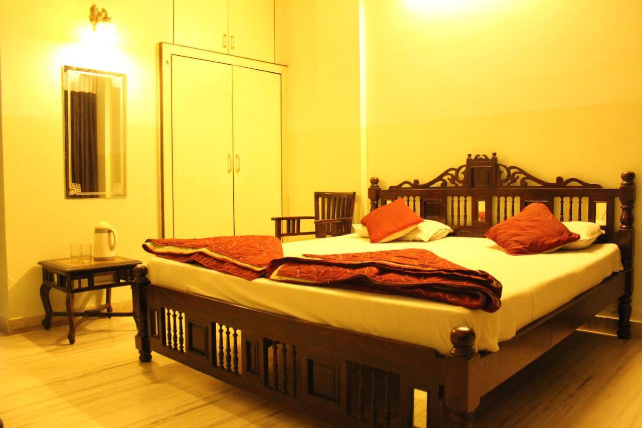 Hotel The Chit Chat Palace Divisione di Divisione di Jaipur Esterno foto