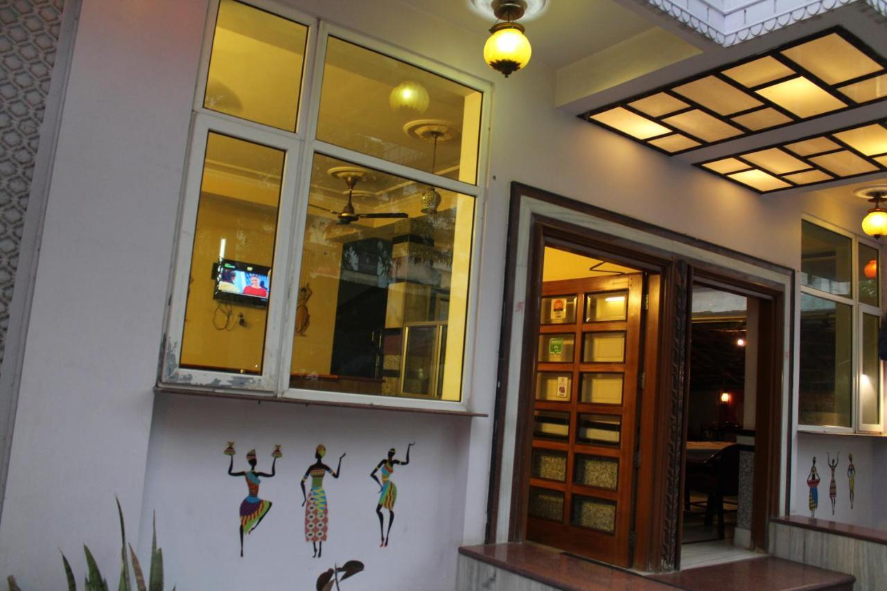 Hotel The Chit Chat Palace Divisione di Divisione di Jaipur Esterno foto